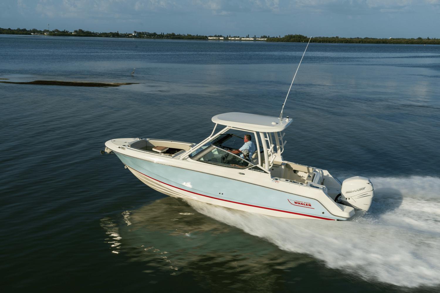 2024 Boston Whaler 240 Vantage Sport Fishing For Sale YachtWorld   8761437 950586535 0 310820231226 0 