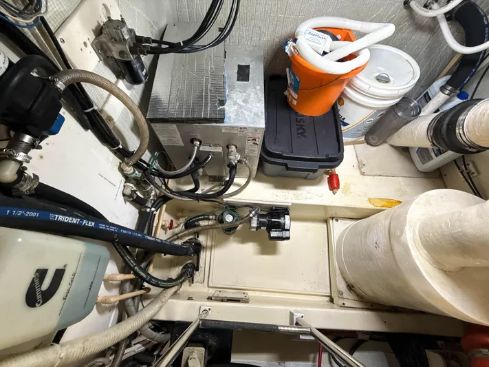 Liberty Call Yacht Photos Pics Engine compartment