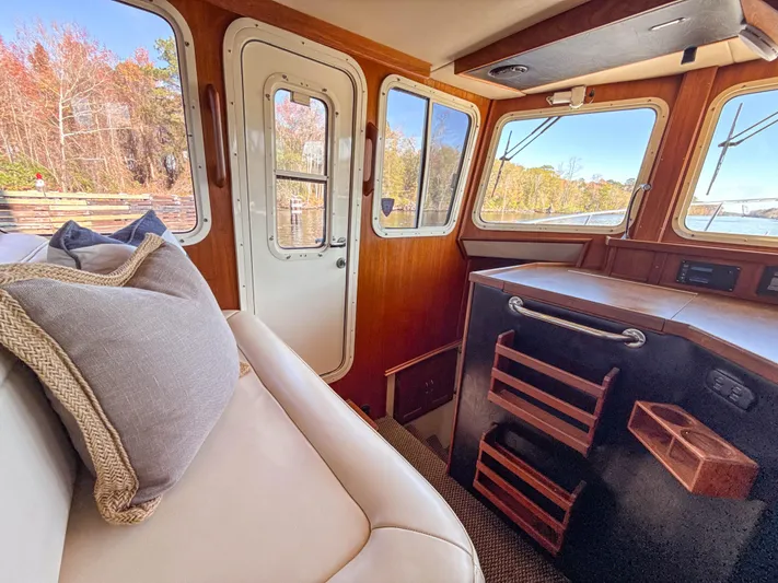 Liberty Call Yacht Photos Pics Pilothouse