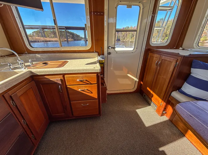 Liberty Call Yacht Photos Pics Saloon