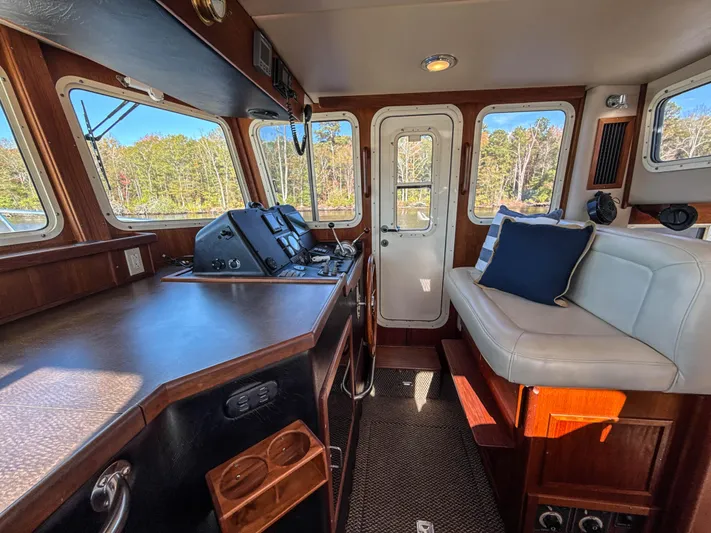 Liberty Call Yacht Photos Pics Pilothouse