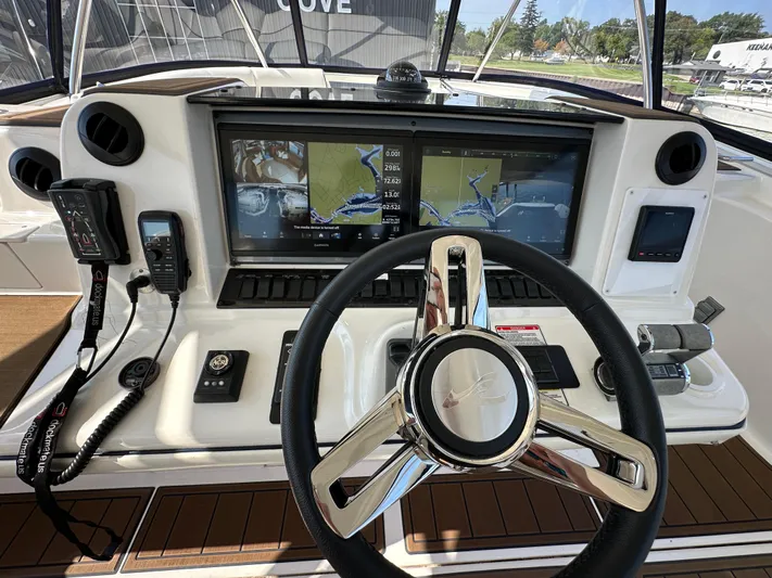 Nauti Lady Yacht Photos Pics 