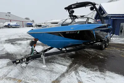 Malibu Wakesetter 25 LSV