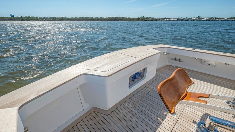 2007-58-jarrett-bay-58-convertible