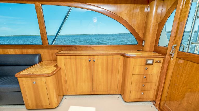 2007-58-jarrett-bay-58-convertible