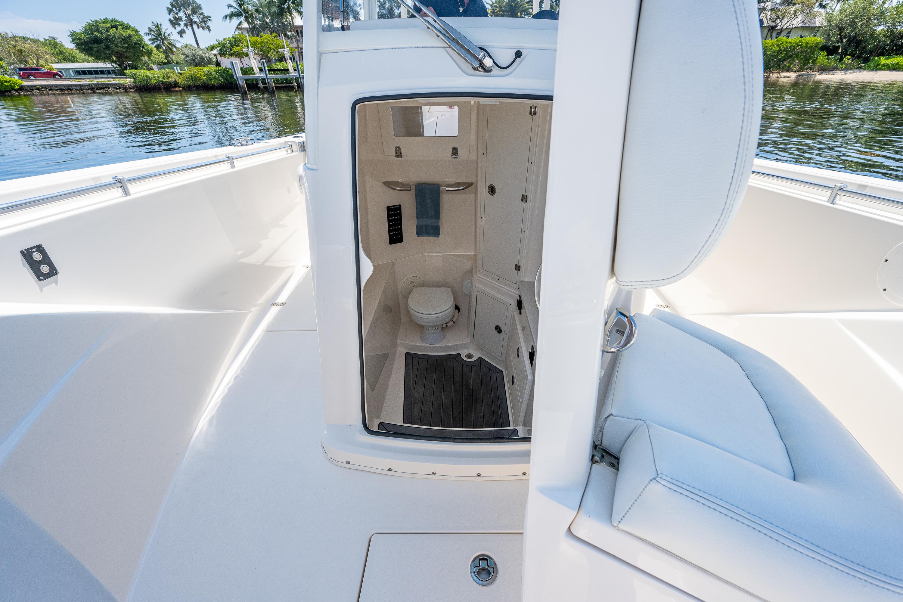 2022 Cobia 320 Center Console