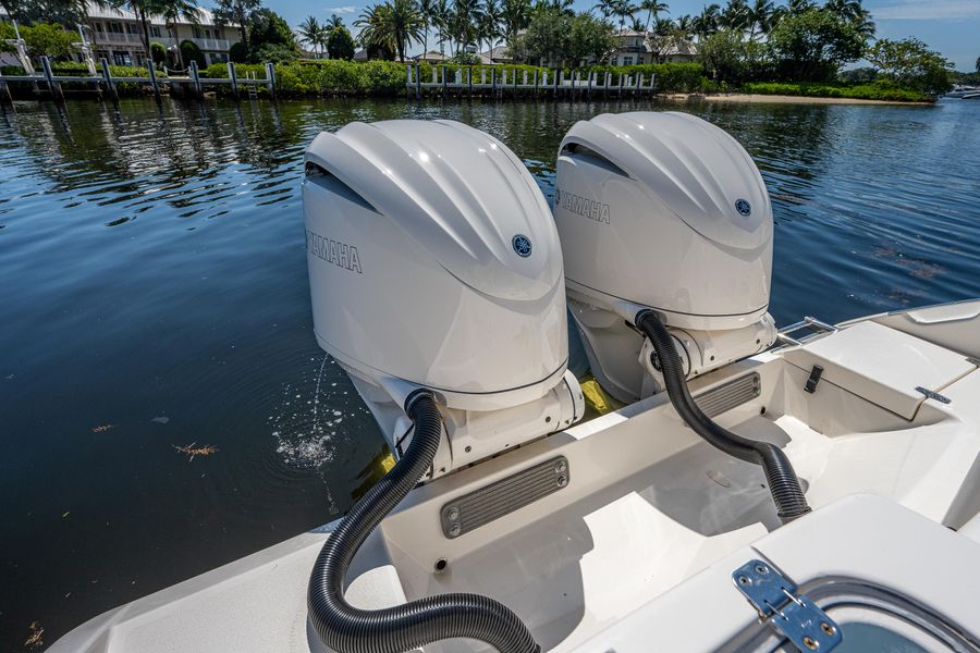 2022 Cobia 320 Center Console