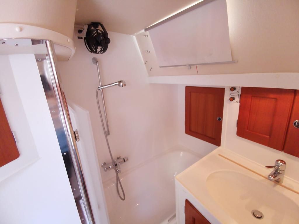 2004 Hallberg-Rassy 61 