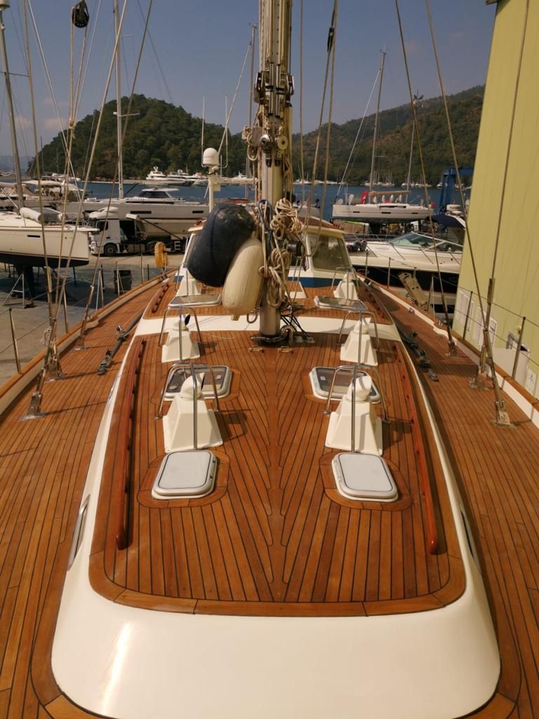 2004 Hallberg-Rassy 61 
