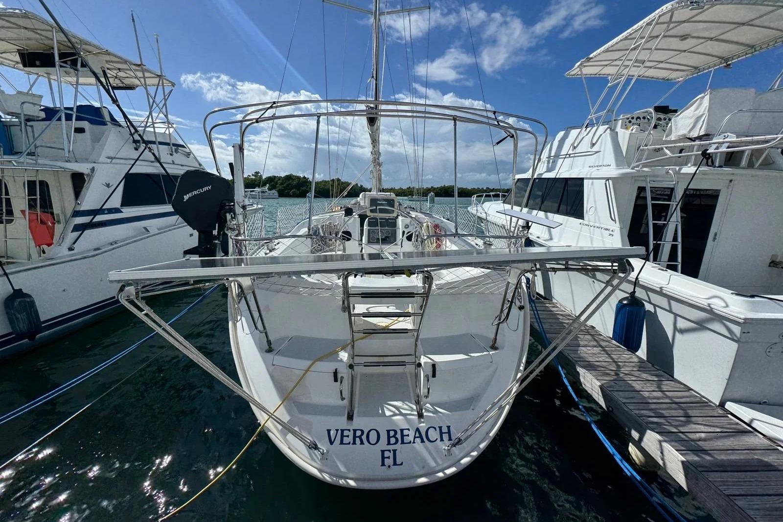 1994 Hunter Legend 40.5 sailboat docked at Vero Beach, Florida marina.