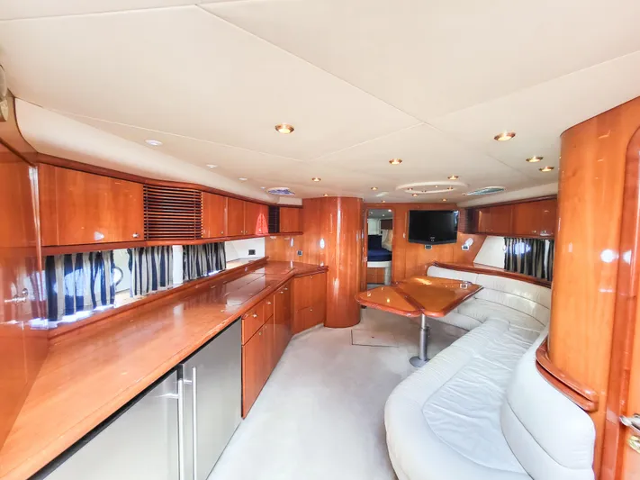 Satisfaction Yacht Photos Pics 