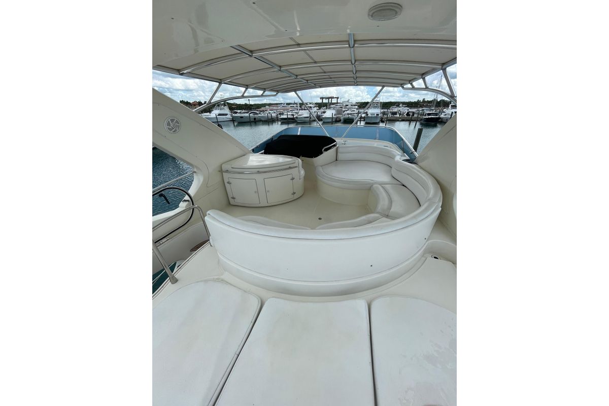 2005 Azimut 55 