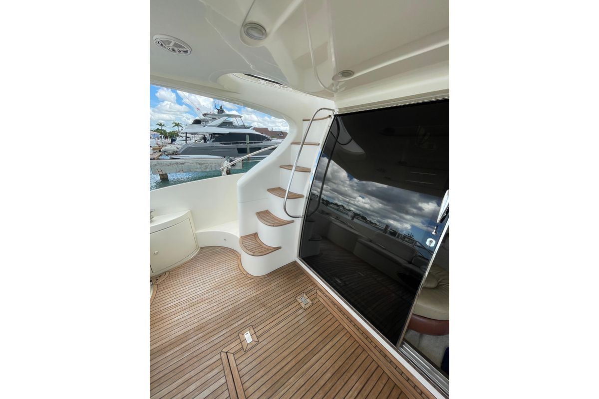 2005 Azimut 55 