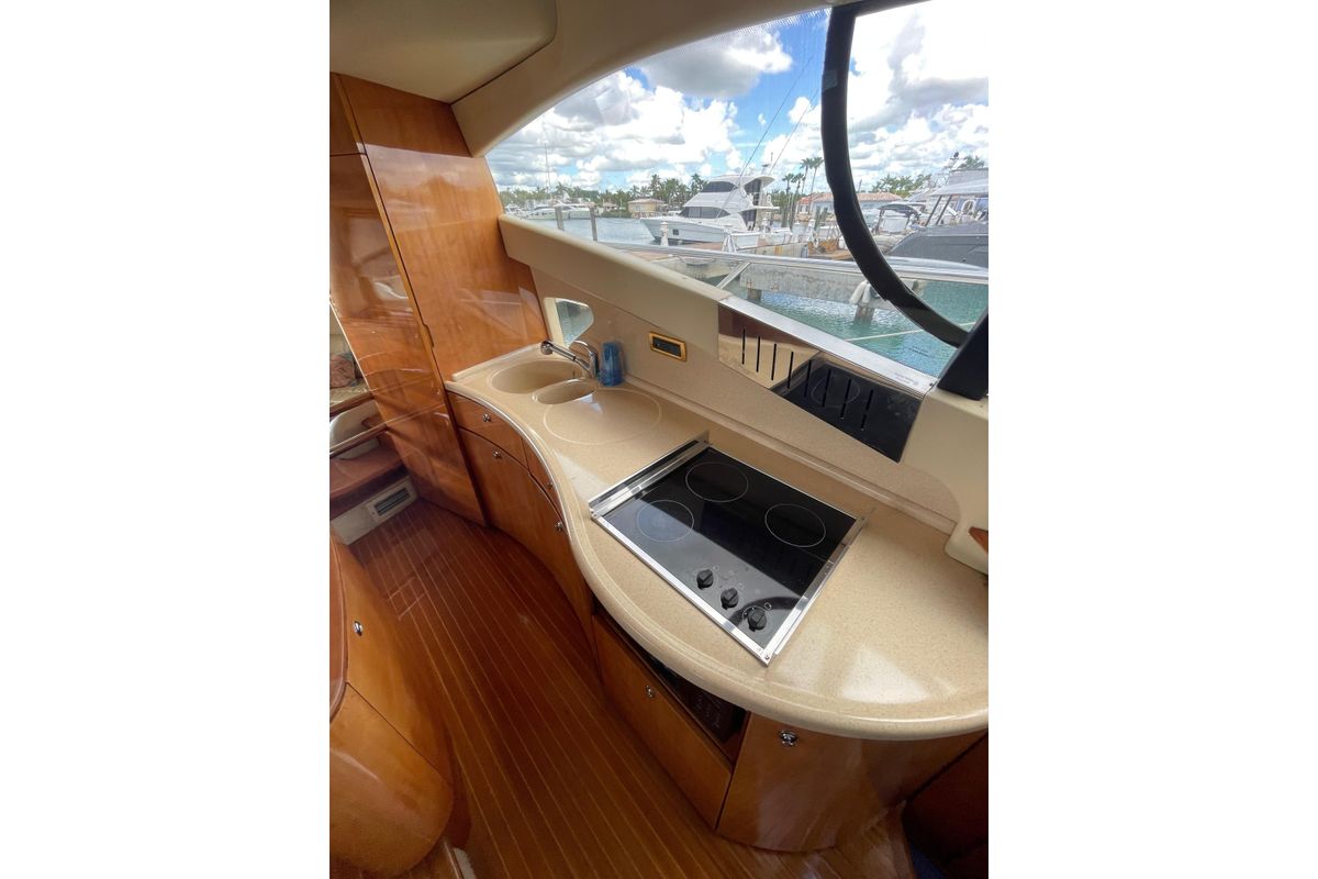 2005 Azimut 55 