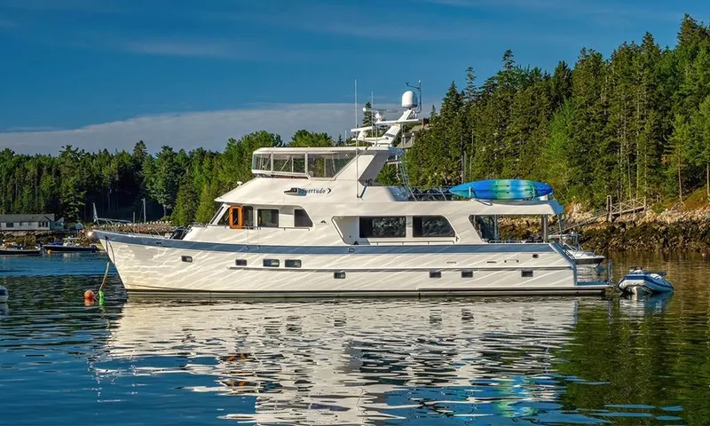 Suertudo Yacht Photos Pics 