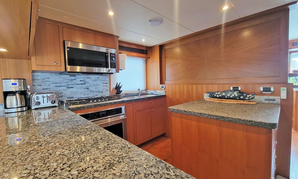 2020 Outer Reef Yachts 72 