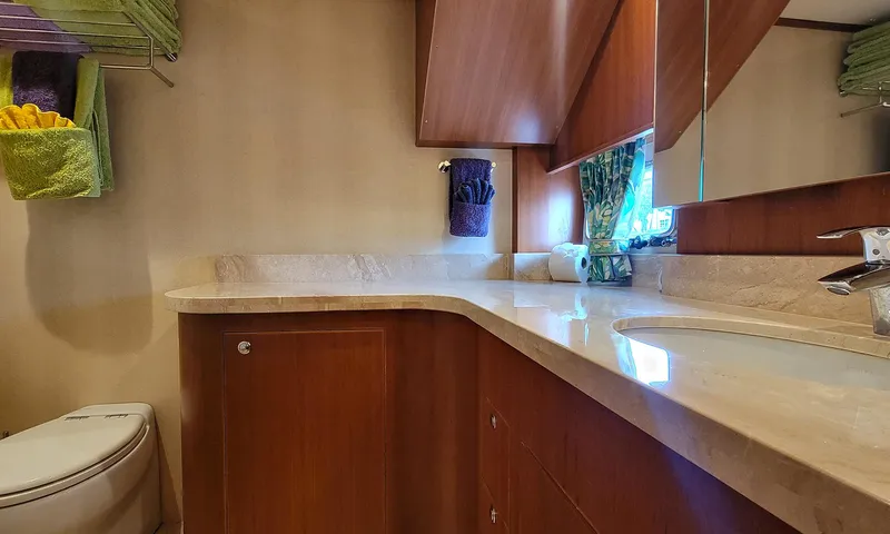 Suertudo Yacht Photos Pics 