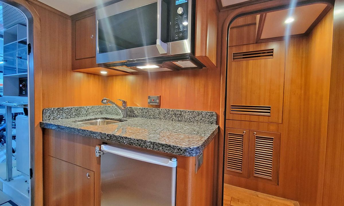 2020 Outer Reef Yachts 72 