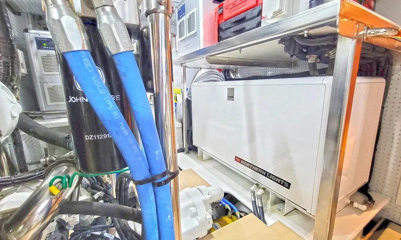 Suertudo Yacht Photos Pics 