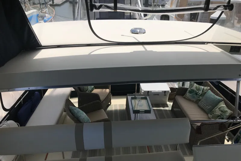  Yacht Photos Pics 1988 Tollycraft 40 Sundeck Motor Yacht interior with comfortable seating and stylish decor.