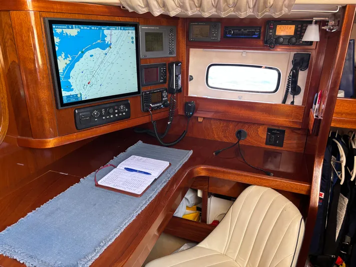 Aventura Yacht Photos Pics 