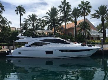 2015 60' Dyna-Flybridge Motoryacht Fort Lauderdale, FL, US