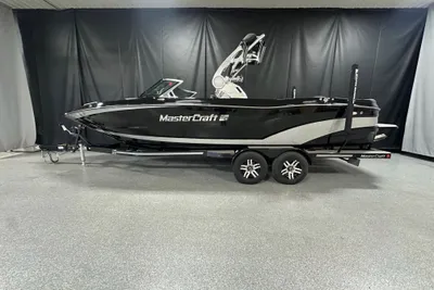 MasterCraft XT25