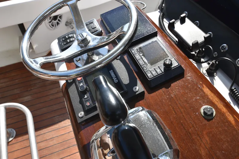 Double Trouble Yacht Photos Pics 