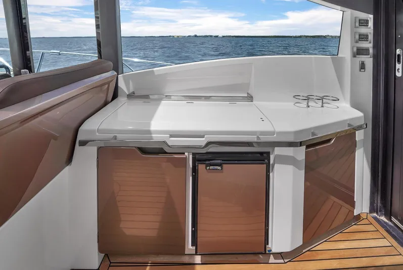  Yacht Photos Pics Outdoor kitchenette on 2017 Galeon 445 HTS yacht with ocean view.