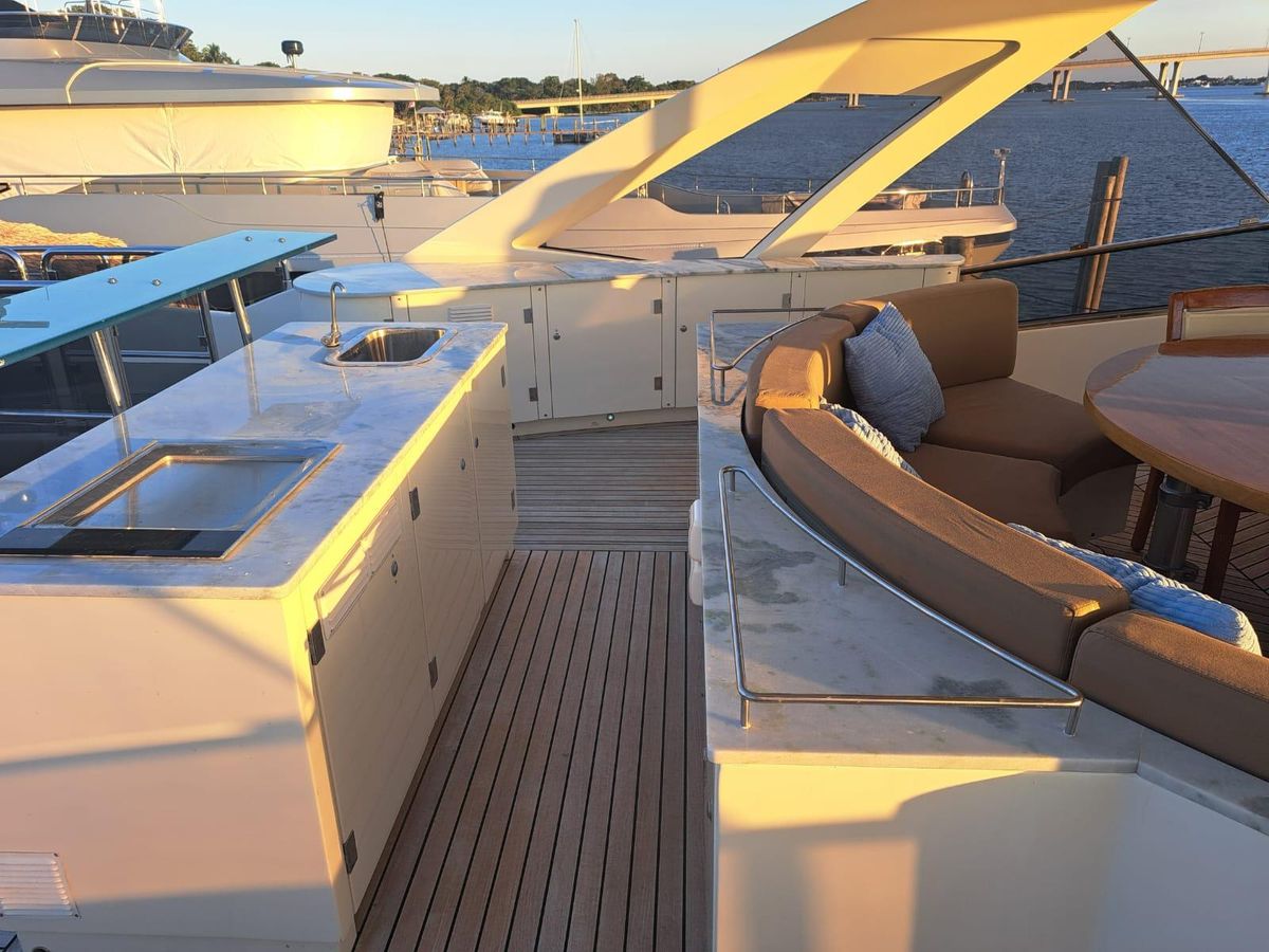 2009 Astondoa 96 
