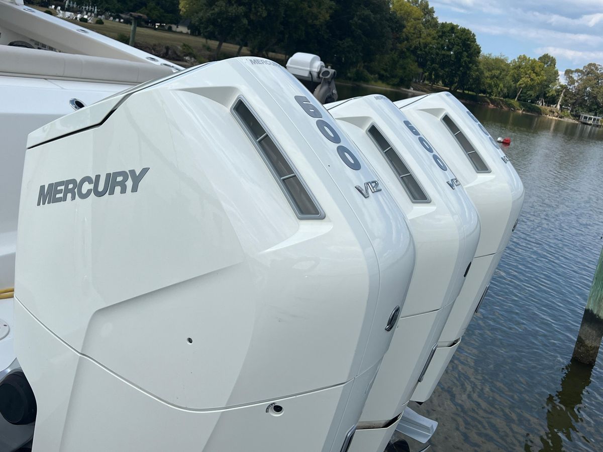 2023 Boston Whaler 42 