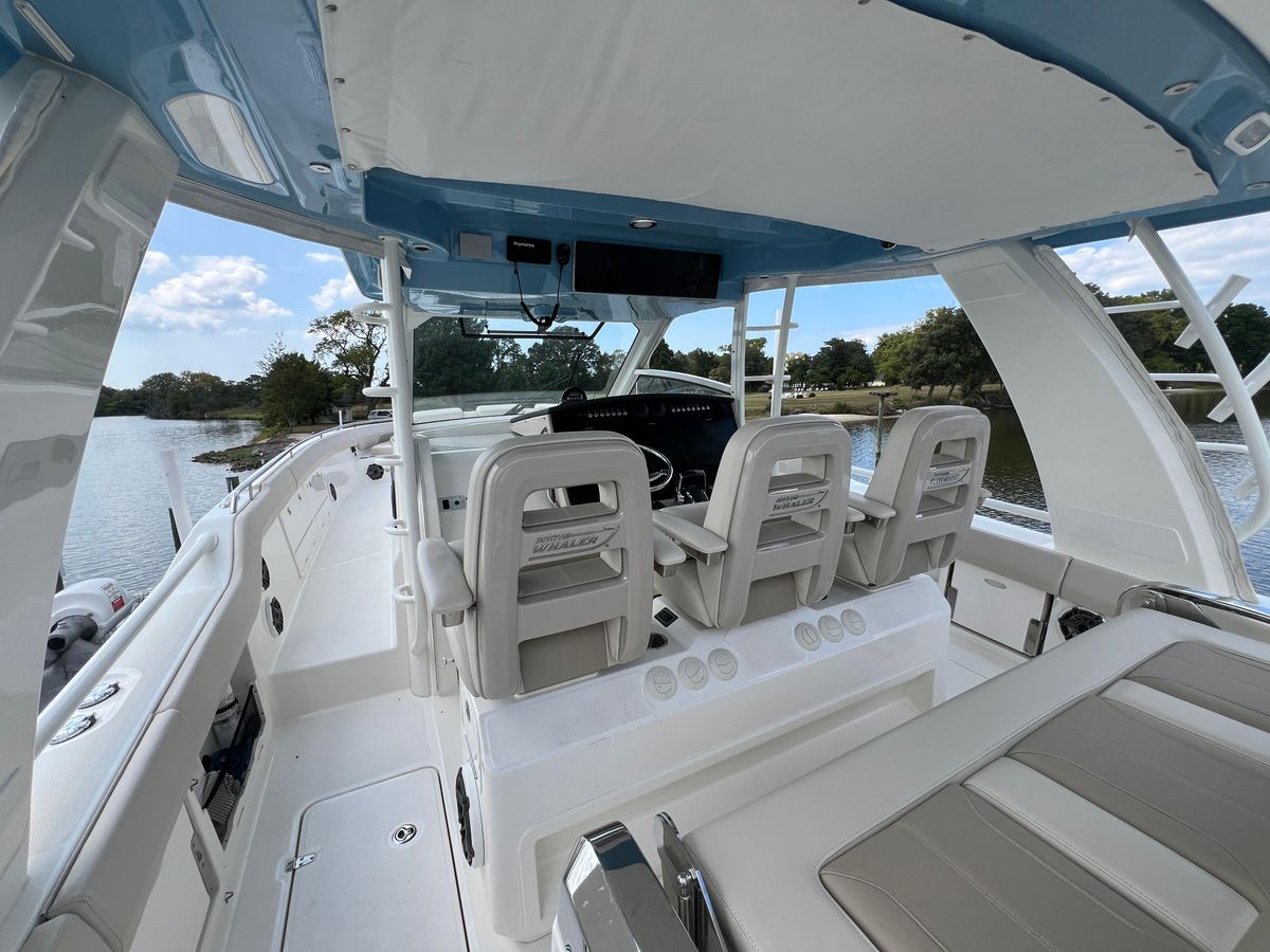 2023 Boston Whaler 42 