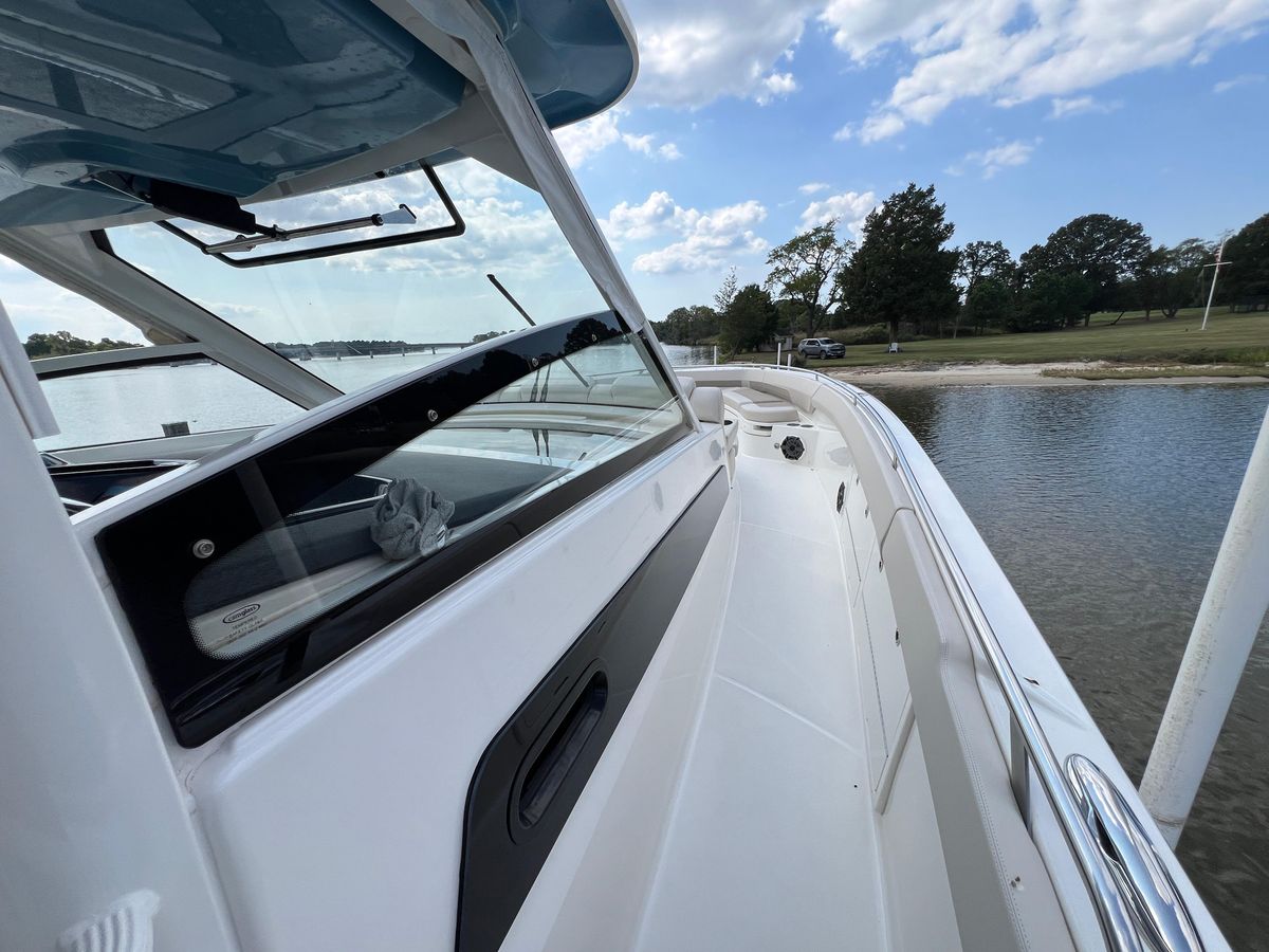 2023 Boston Whaler 42 