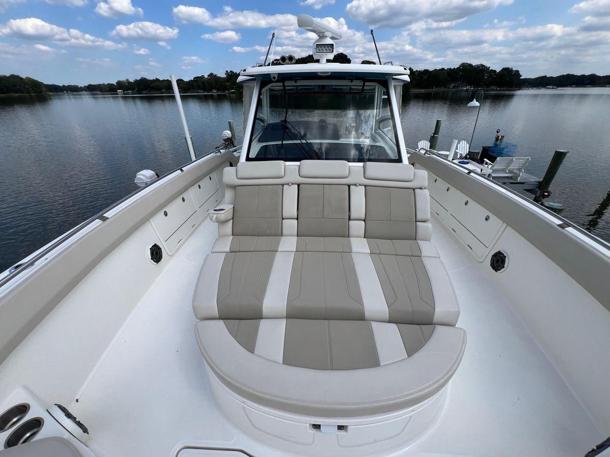 2023 Boston Whaler 42 