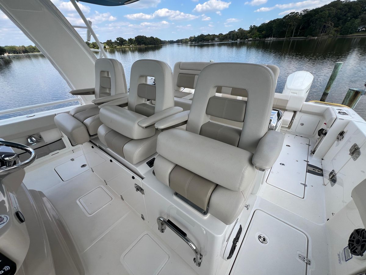 2023 Boston Whaler 42 
