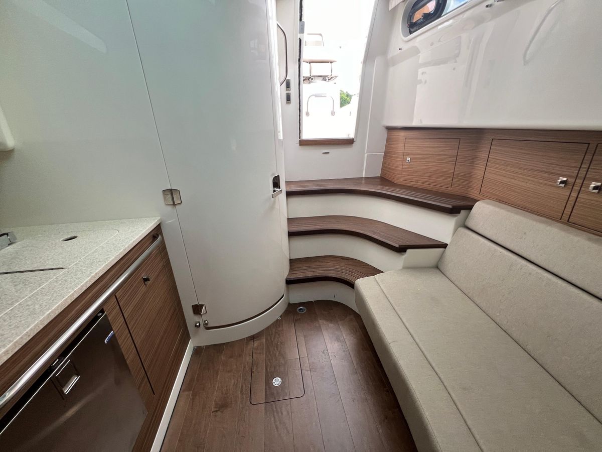 2023 Boston Whaler 42 