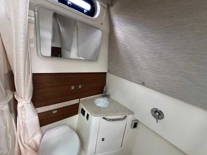 Sea Leggs Yacht Photos Pics 