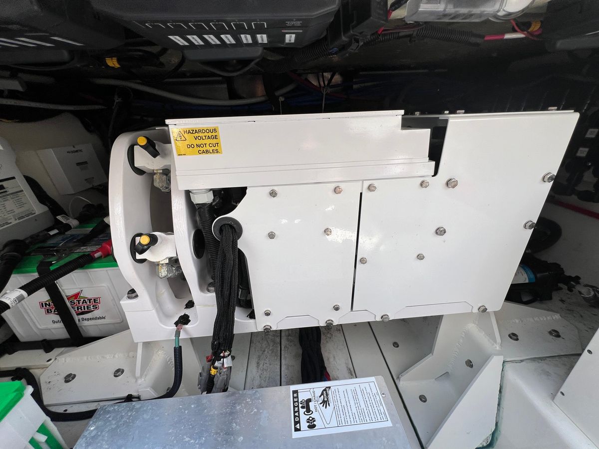 2023 Boston Whaler 42 