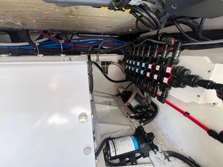 Sea Leggs Yacht Photos Pics 