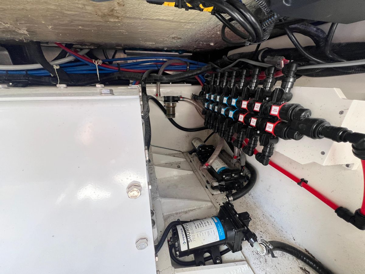 2023 Boston Whaler 42 