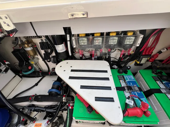 Sea Leggs Yacht Photos Pics 