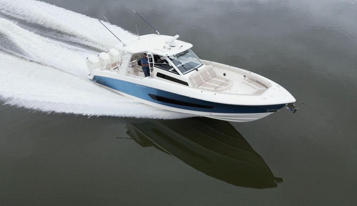 2023 Boston Whaler 42 
