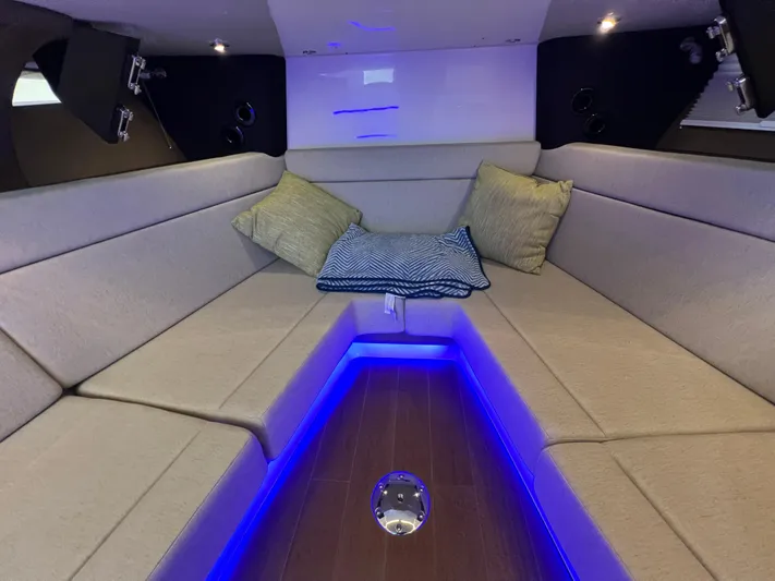 Sea Leggs Yacht Photos Pics 