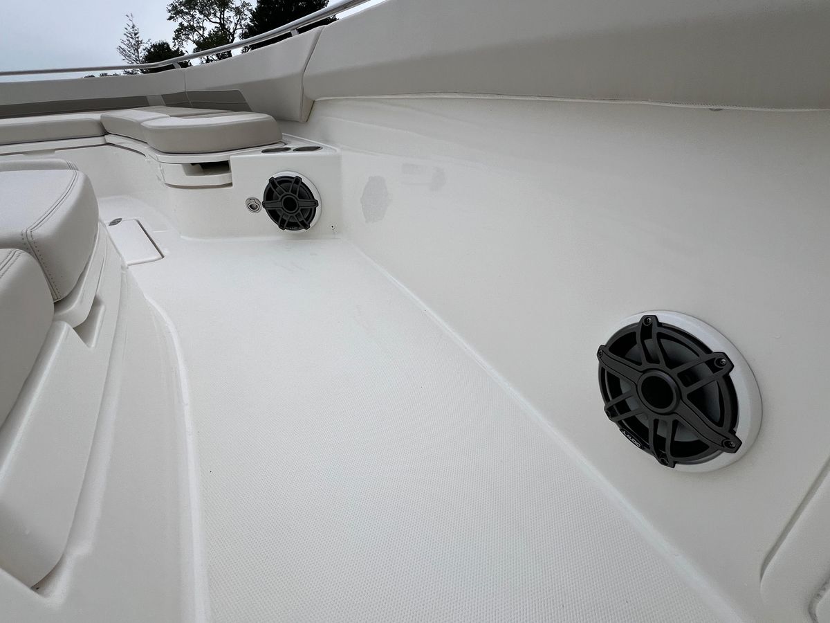 2023 Boston Whaler 42 