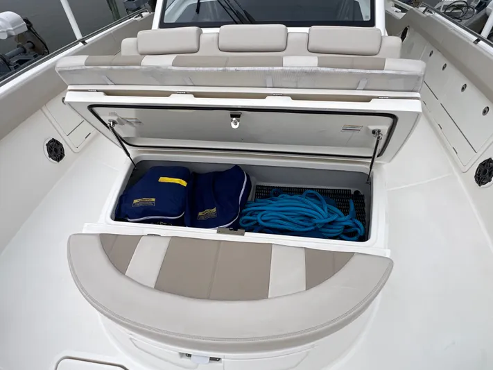 Sea Leggs Yacht Photos Pics 