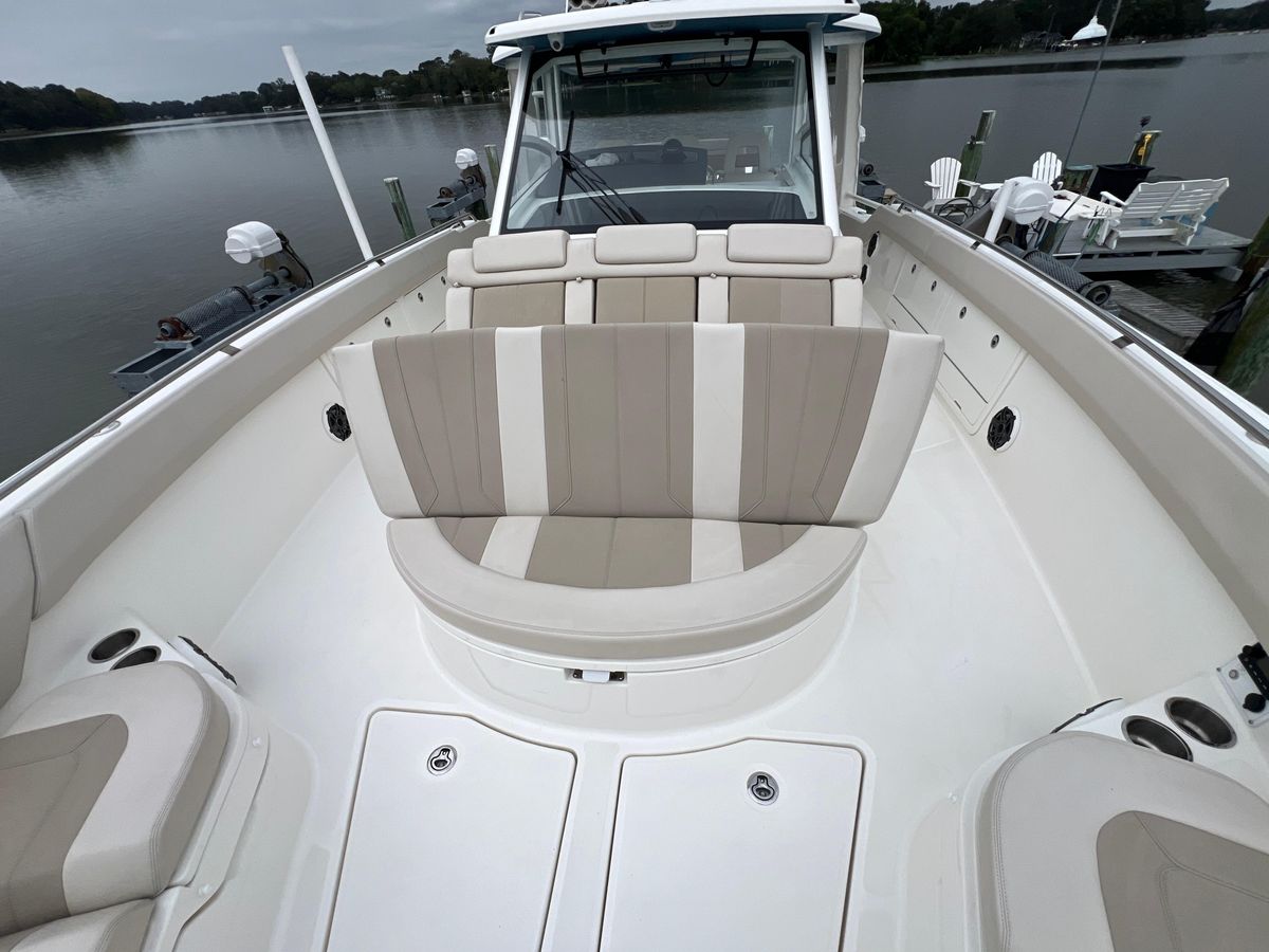 2023 Boston Whaler 42 