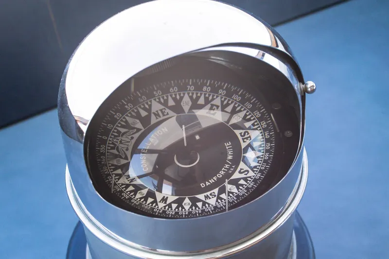 New School Yacht Photos Pics Vintage 1966 Chris-Craft Constellation compass with Danforth White design on blue background.