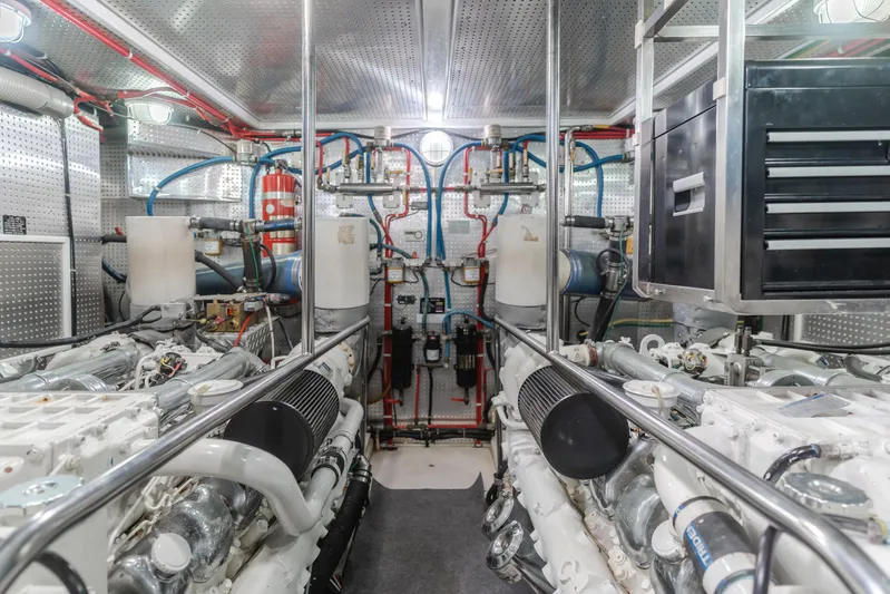 Artemis Yacht Photos Pics 