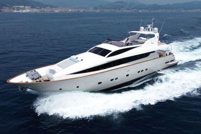 Yacht