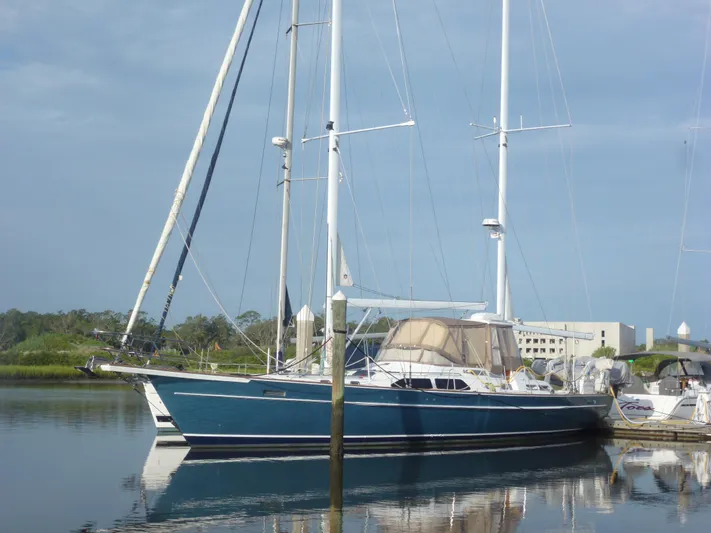  Yacht Photos Pics PORT PROFILE